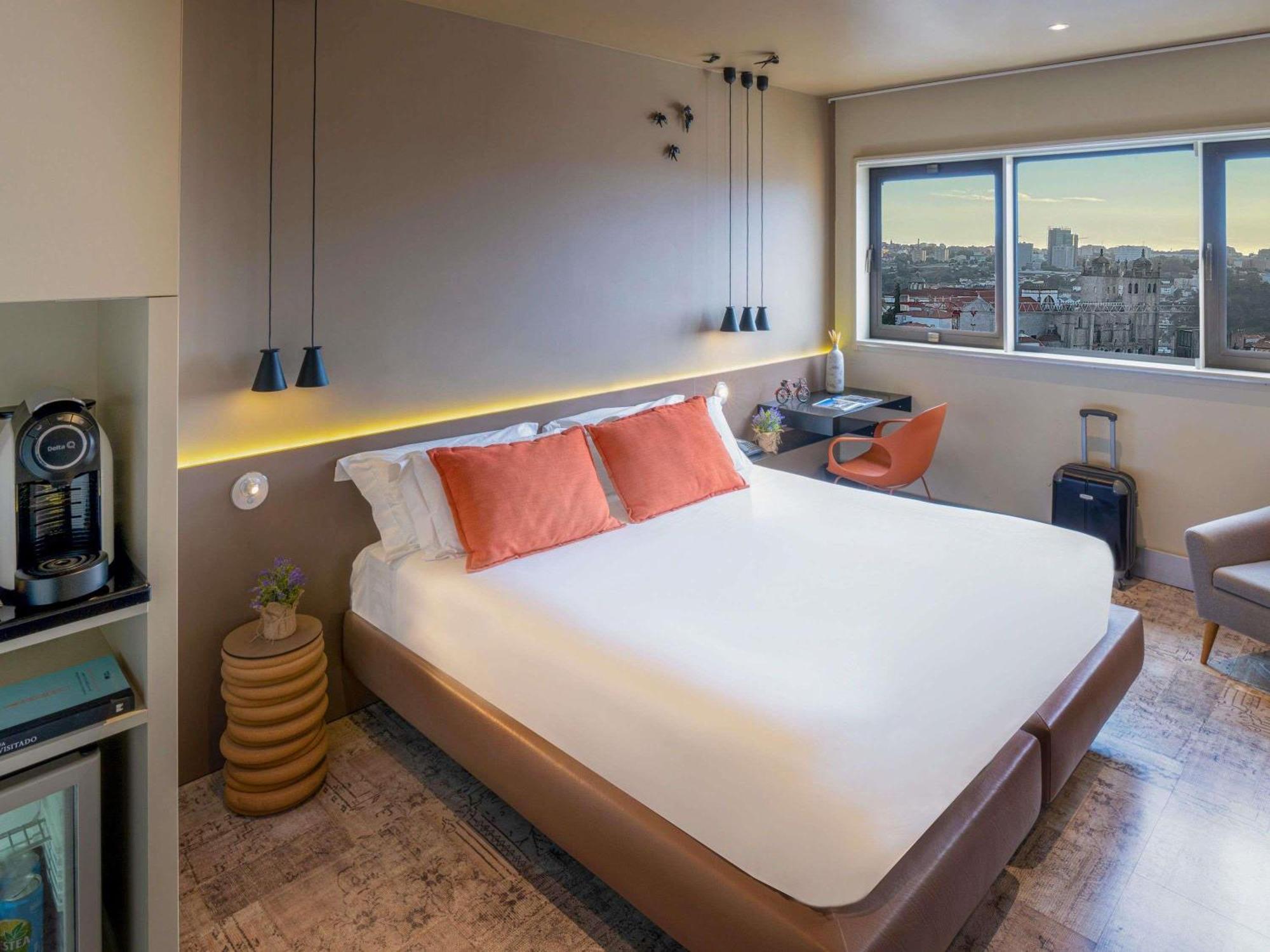 Suite Familiar com Cama King-Size e Sofá-Cama